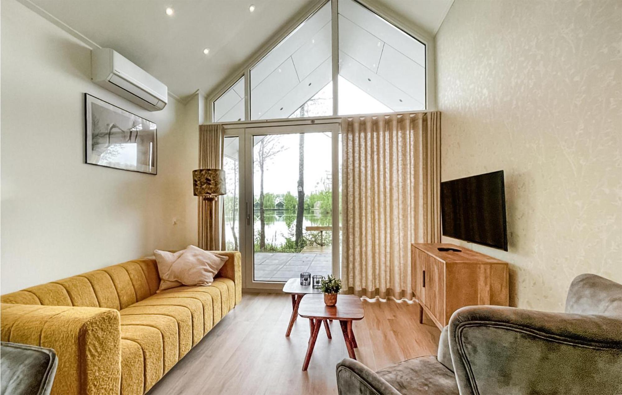Cozy Home In Oosterwolde With Sauna Zewnętrze zdjęcie